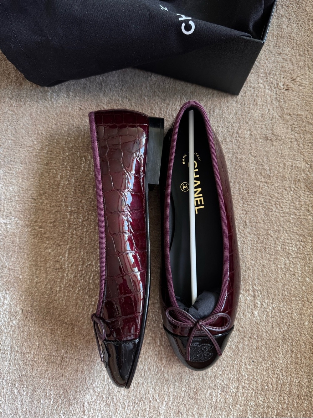 CHANEL Burgundy 26a Metiers Dart Croc Ballet Flat with Black Cap Toe 38.5